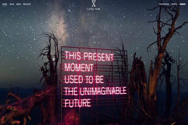 Zrzut ekranu strony Long Now Foundation – projekty długoterminowego myślenia