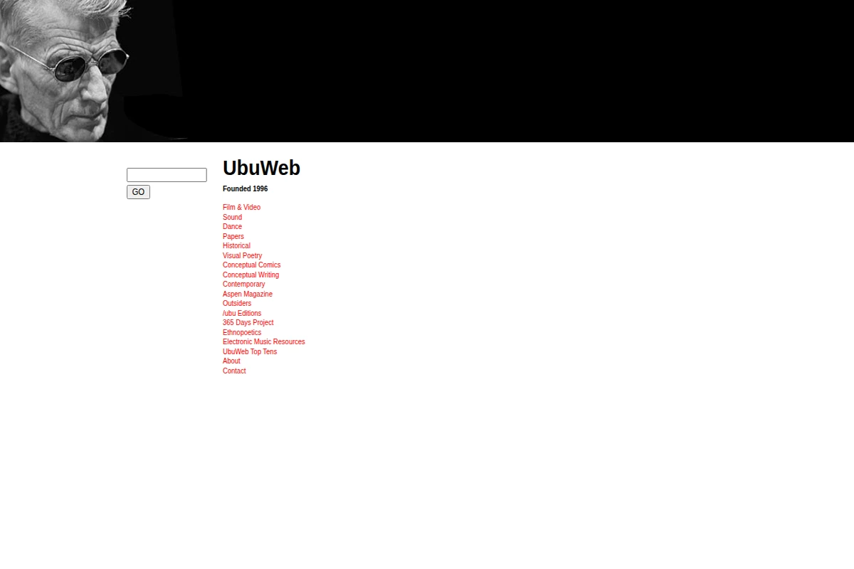 Zrzut ekranu strony głównej UbuWeb pokazujący surowy czarno-biały design z menu nawigacyjnym wymieniającym różne kategorie sztuki jak Film i Video, Dźwięk, Taniec i Poezja Wizualna.